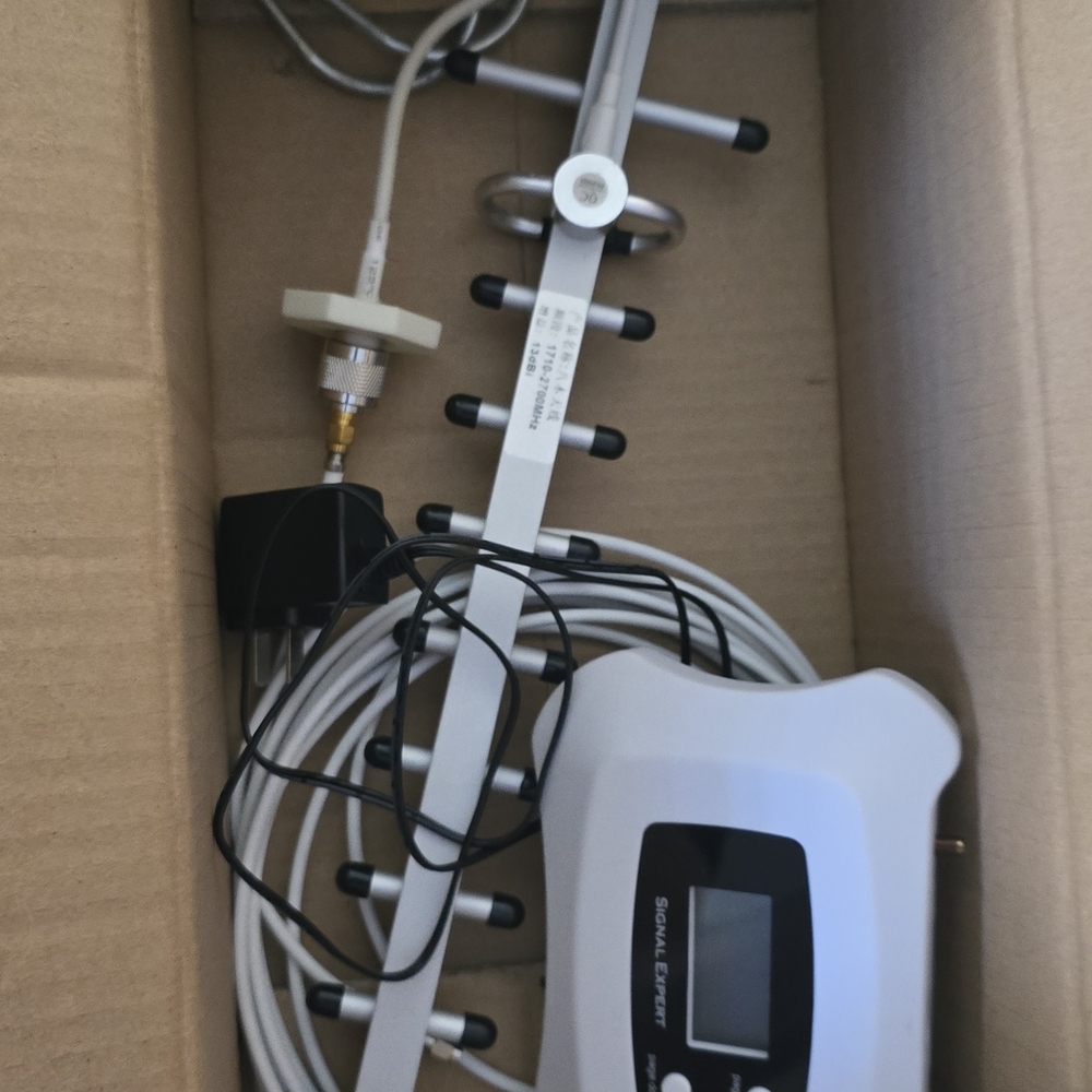 Gray Networking Antenna